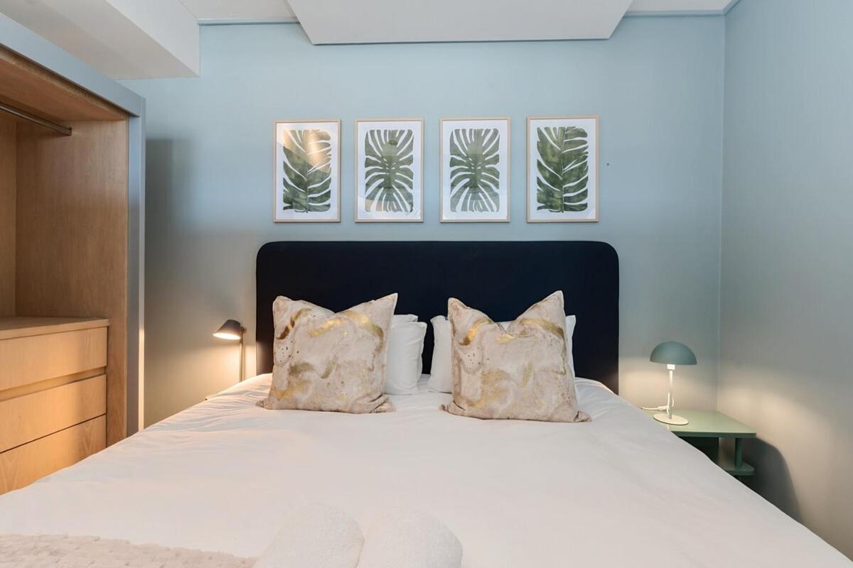 Bright & Cozy Modern Retreat Cape Town
