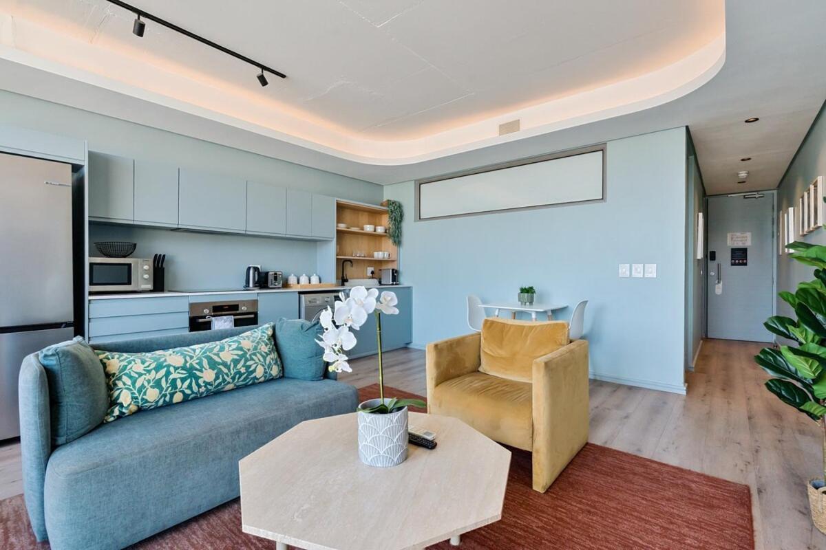 Bright & Cozy Modern Retreat Apartment